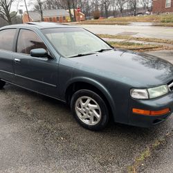 1998 Nissan Maxima 