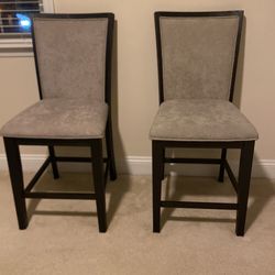 2 Chairs