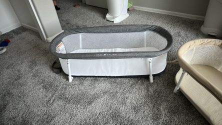 Baby delight travel bassinet