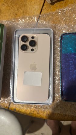 iPhone 16 Pro back glass