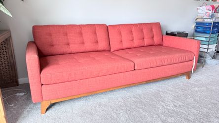 Macy’s Nari Mid-Century Modern Sofa – Coral/Salmon (Solid Wood Base)