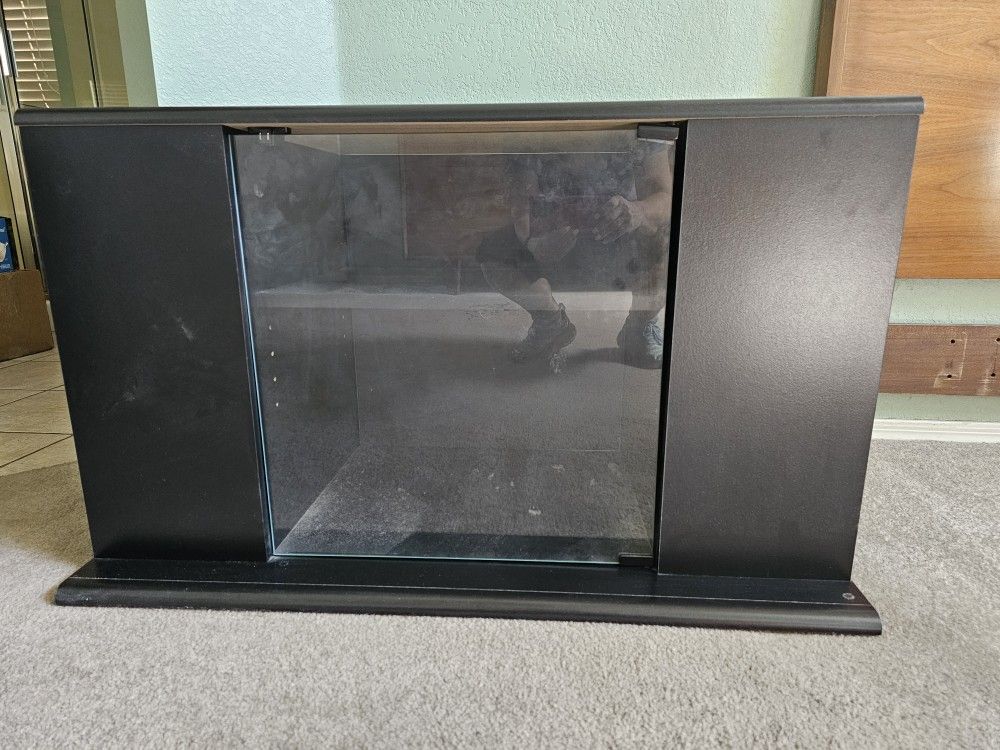 TABLE/TV STAND