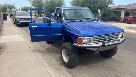 Toyota 84 4x4 4 cilinder 22r
