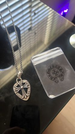 Crome hearts cross chain