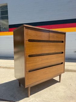 Vintage Mid-Century Modern Kroehler Tallboy Dresser