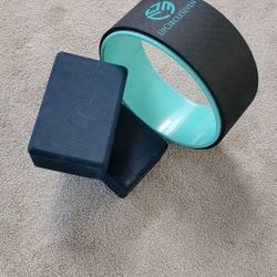 Yoga Blocks And Back Roller