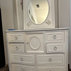 White Dresser With Mirror