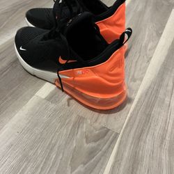 Nike 270 Men 9.5