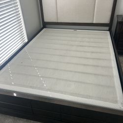 Queen Bed With Box Spring 