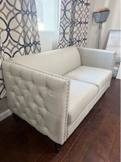 Juliet Tufted Tuxedo Arm Loveseat Sofa - Crème - 2 months old. Great condition