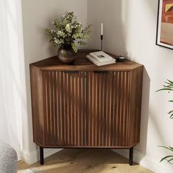 ❤️‍🔥 b.  Fluted Corner Cabinet