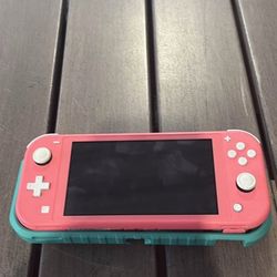 Nintendo Switch Lite - Coral - Switch