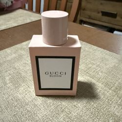 Gucci Bloom Perfume 