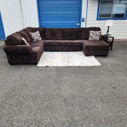 Sectional Sofa From Ashley Furniture FREE DELIVERY 