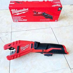 Milwaukee 12V Copper Tubbing Pipe Cutter (Tool Only)