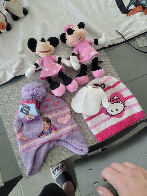 Hello Kitty, Minnie Mouse, Princess