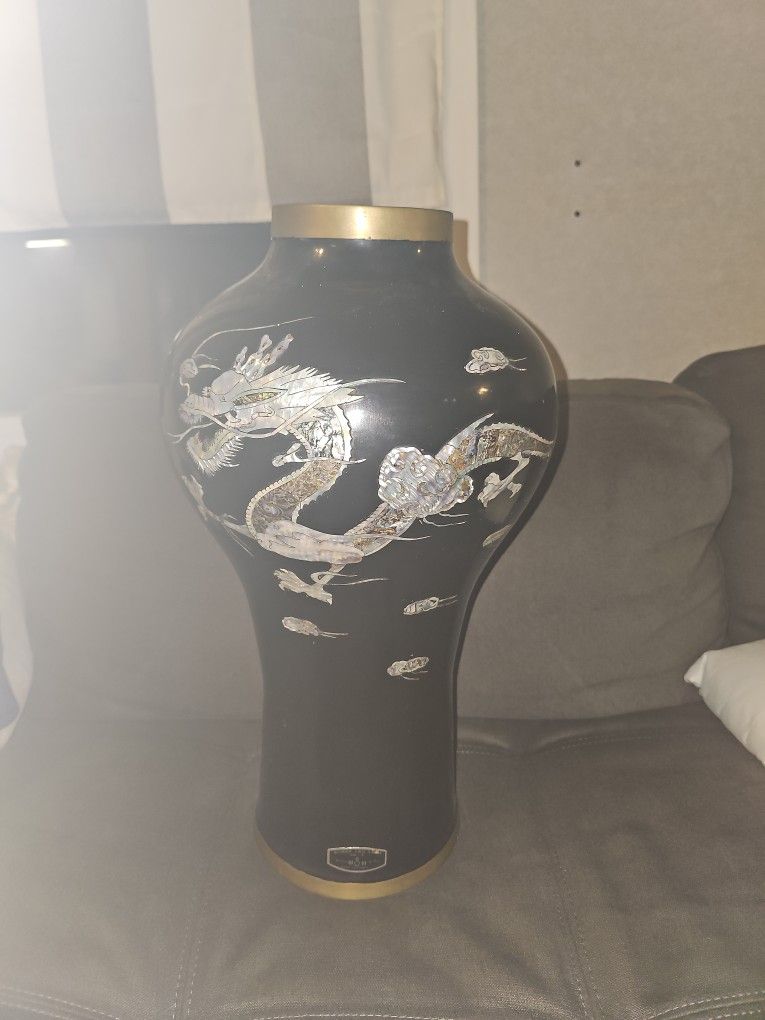 20 Inch Vintage Korean Brass With Mother Of Pearl Laquer Enamel Vase