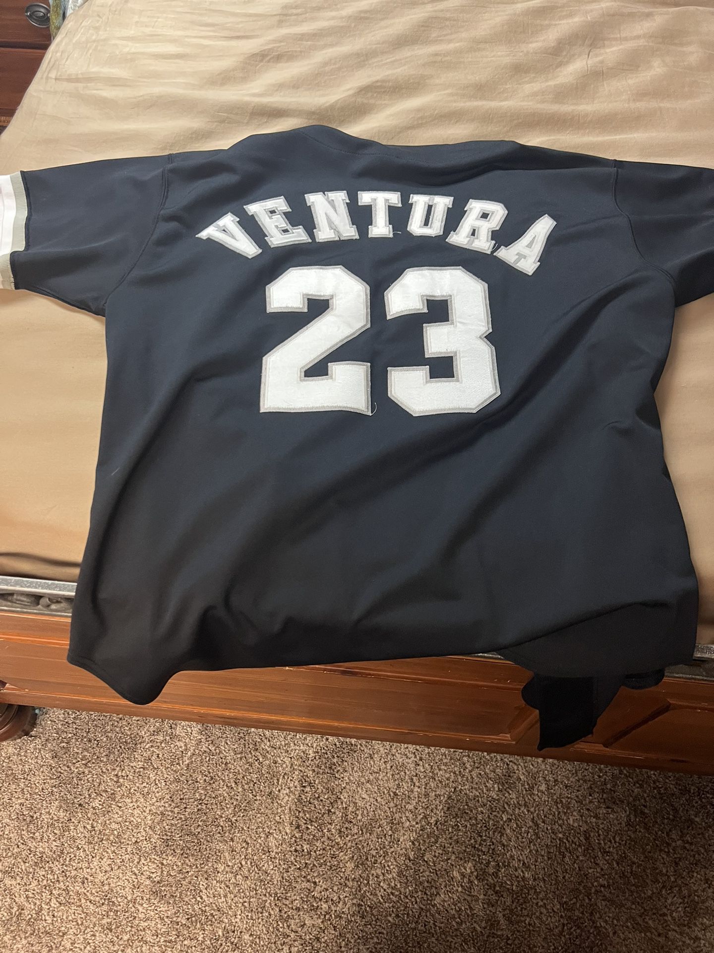 White Sox Ventura Jersey - Size 52 for Sale in Plainfield, IL - OfferUp