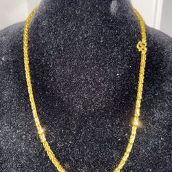 Beautiful brand new 24k Diamond cut box chain! 4 baht! Pure Gold! Thai! Asian luxury Gold! 60grams!