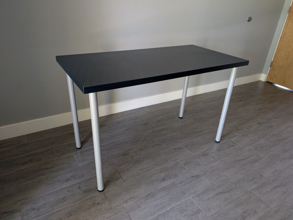 Desk/Work Table