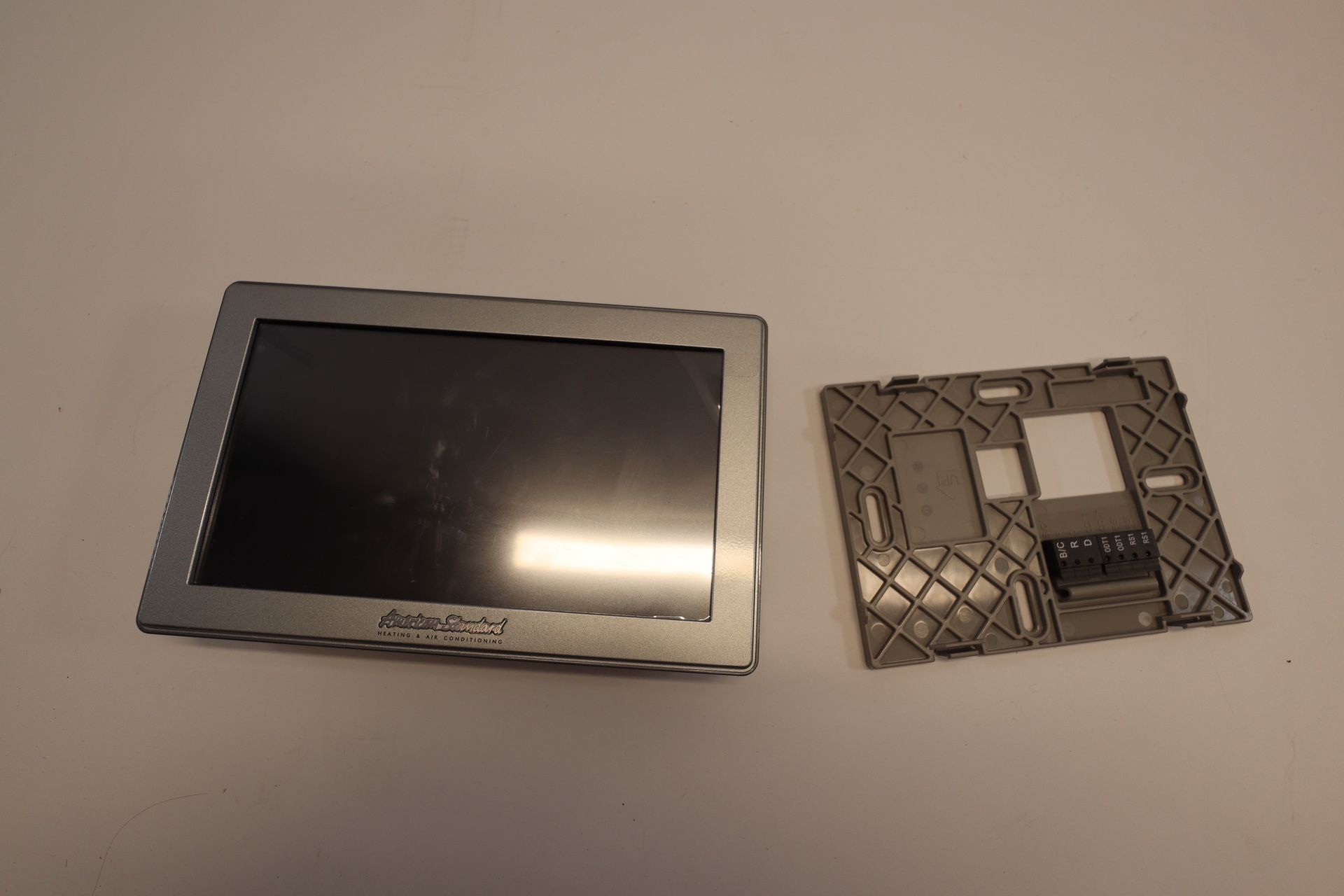 American Standard Heating And Air Conditioning Touchscreen Thermostat AZON1050A