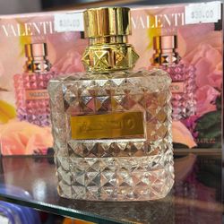Valentino Donna Perfum