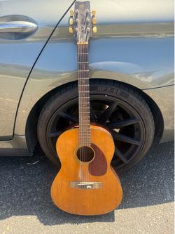 Acoustic Guitar Yamaha