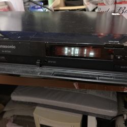 Panasonic SA-BT330 Blu Ray Player Only System Dvd Transmitter