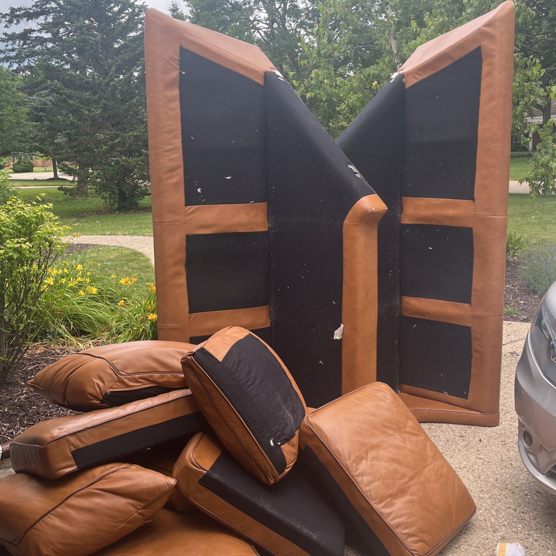 Free Leather L Shaped Couch