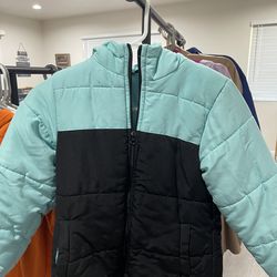 Clothes kids , women , teenagers