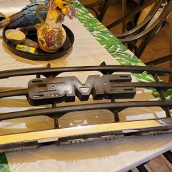 Gmc Sierra Grill OEM