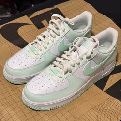 Air Force 1 Green Mint Size 11.5M