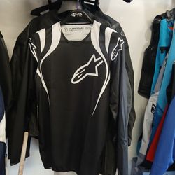 Alpinestars off-road Jersey available in different sizes $35 each