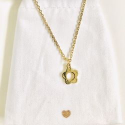 Cute! I Am 💖✨🌼 FLOWER Necklace🌼✨💖 