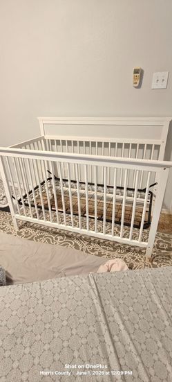 Crib and toddler bed