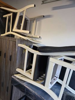 Table and Chairs - $150 obo