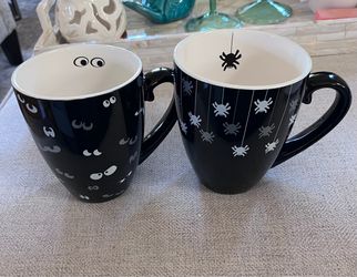 Starbucks Halloween Mugs 2002 Eyeballs and Spiders Set of  Two