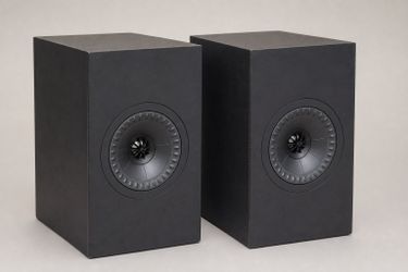 KEF Q150B bookshelf speakers — pair