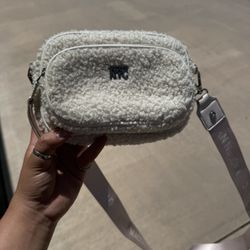 MADDEN NYC SMALL PURSE 