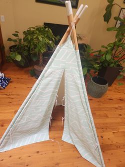Kids indoor play tent