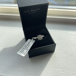 1 Carat Diamond ring