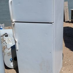 GE Refrigerator