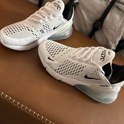 Nike Air Max 270