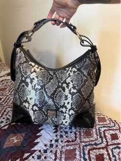 Dooney & Bourke