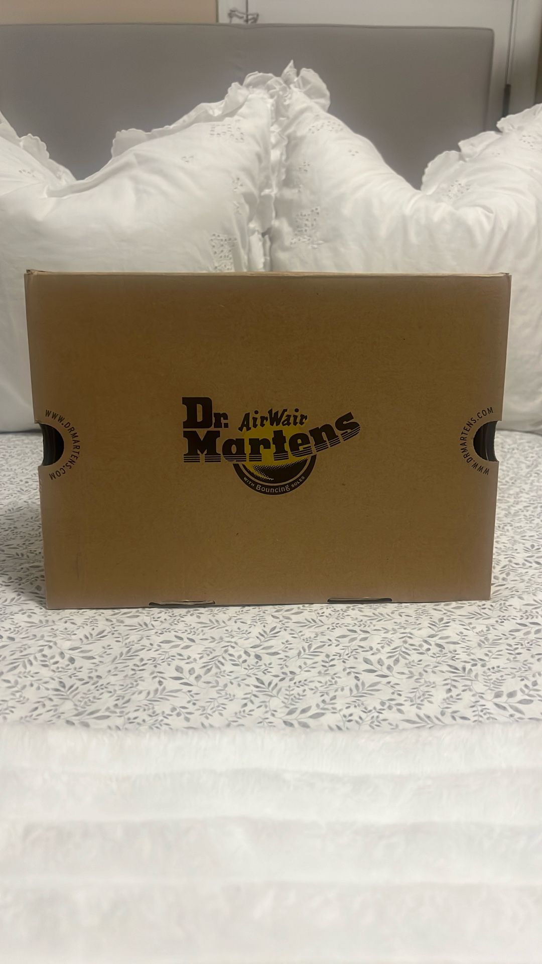 Dr. Martens Embury