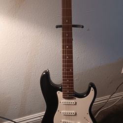 Squier Strat By Fender W Amp 