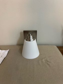 New silver wall lamp with 💡 ( hardwired/ only one )