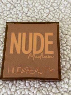 Huda Beauty Nude Obsessions Eye Shadow Palette