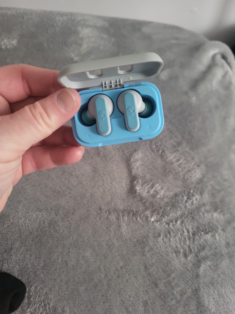 Air Pods Skull Candy