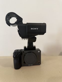 Sony FX3 Full-Frame Cinema Camera + XLR Handle